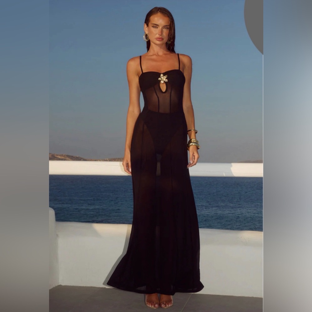 Elegant Black Maxi Dress
